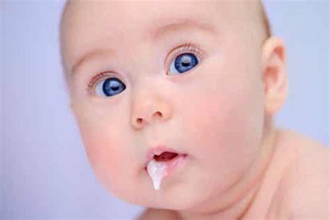 Bebek Emdikten Sonra Neden Burnundan Süt Gelir?